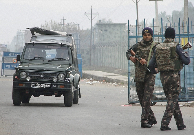 പത്താൻകോട്ട്​ ആക്രമണം: പിടിച്ചെടുത്ത ആയുധങ്ങൾ കോടതിയിൽ ​സമർപ്പിക്കും 